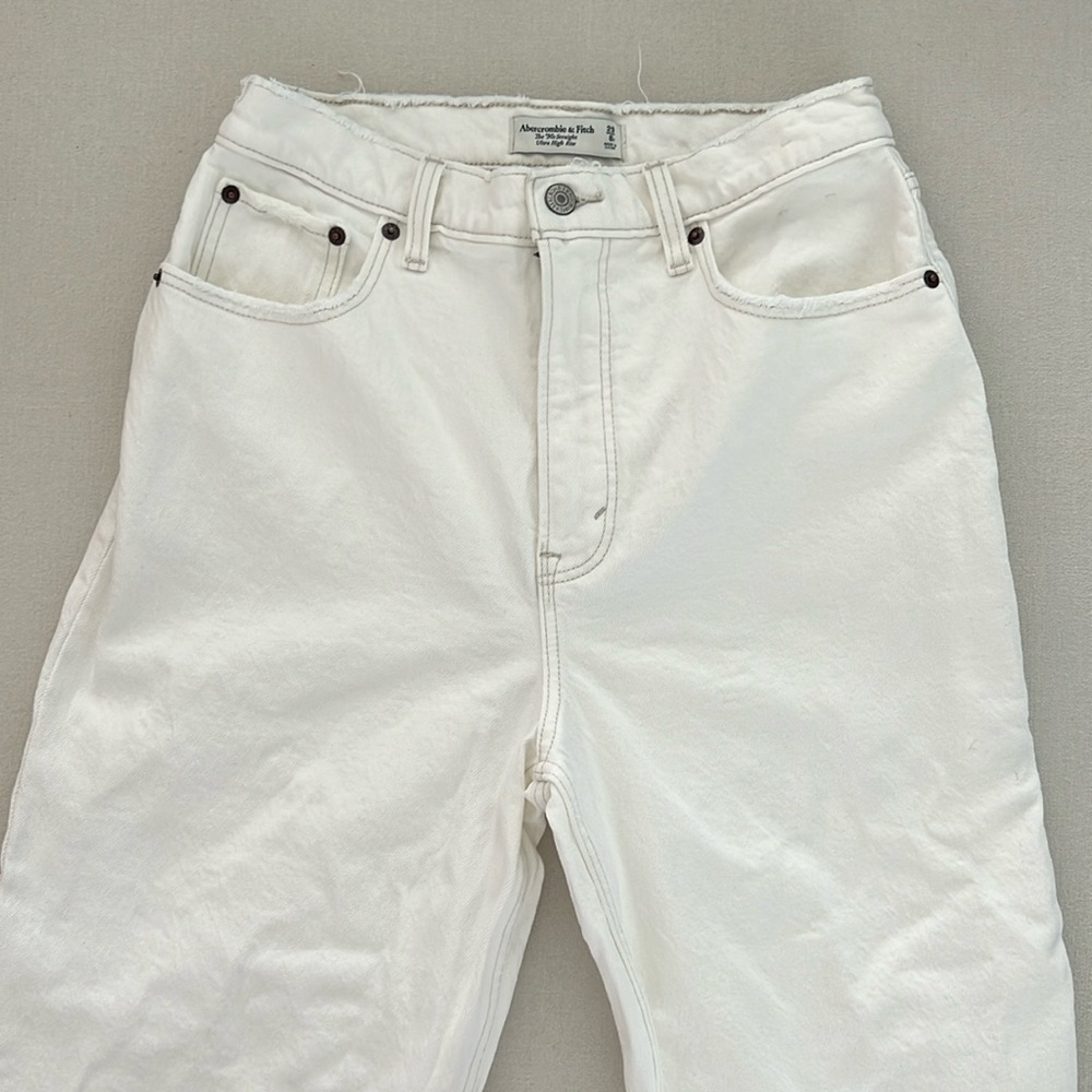Abercrombie Curve Love 90s Straight Ultra High Rise Jean